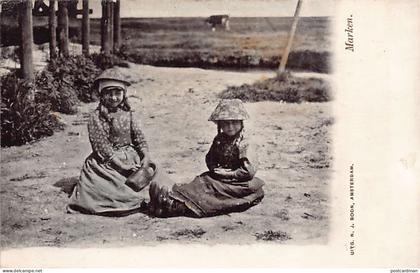 Nederland - MARKEN (NH) Twee kinderen - Uitg. N.J. Boon
