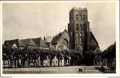 CPA Geertruidenberg Nordbrabant Niederlande, Elfhhuizen met Protestante Kerk