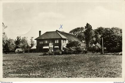 Nederland, UITHUIZERMEEDEN, Boerderij (1960s) Ansichtkaart