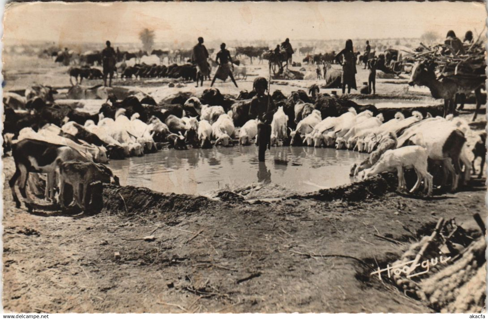 PC ABECHE ABREUVOIR CHAD, TCHAD ETHNIC TYPES (a27643)