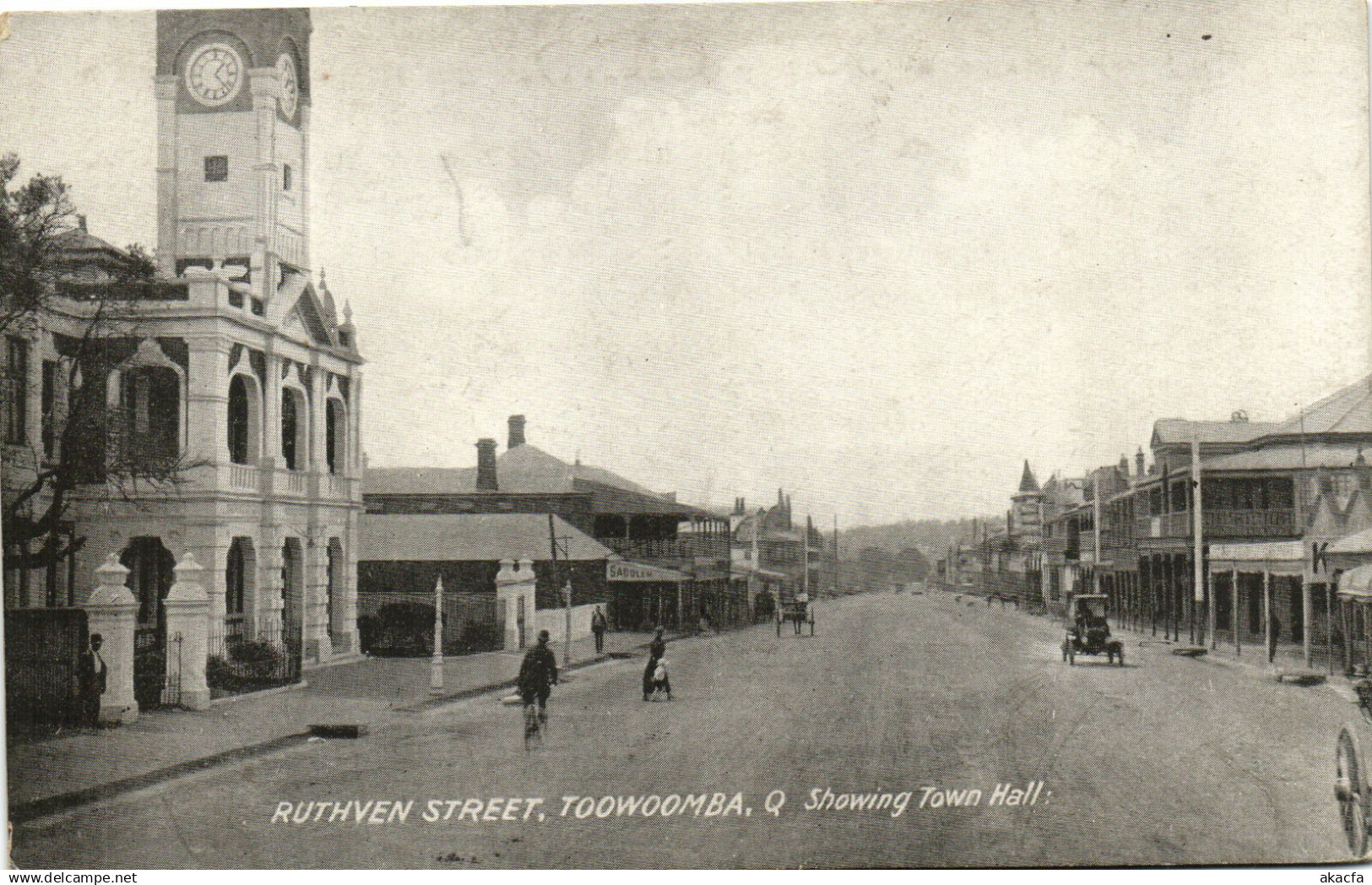 PC AUSTRALIA, TOOWOOMBA, SHOWING TOWN HALL, Vintage Postcard (b31419)