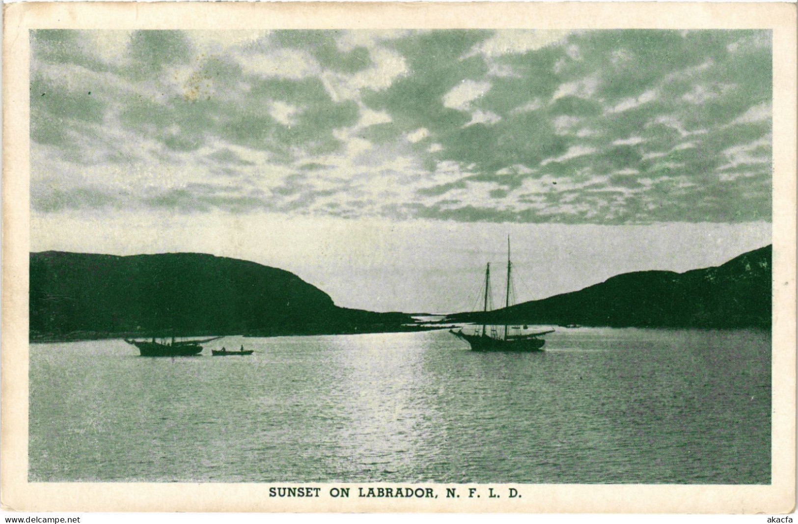 PC CANADA, NEWFOUNDLAND, SUNSET ON LABRADOR, Vintage Postcard (b61634)