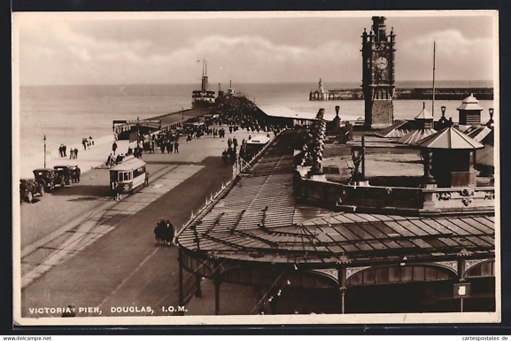 Pc Douglas, Victoria Pier