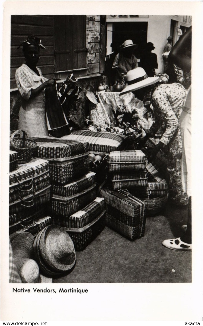 PC MARTINIQUE NATIVE VENDORS, MARTINIQUE (a79487)