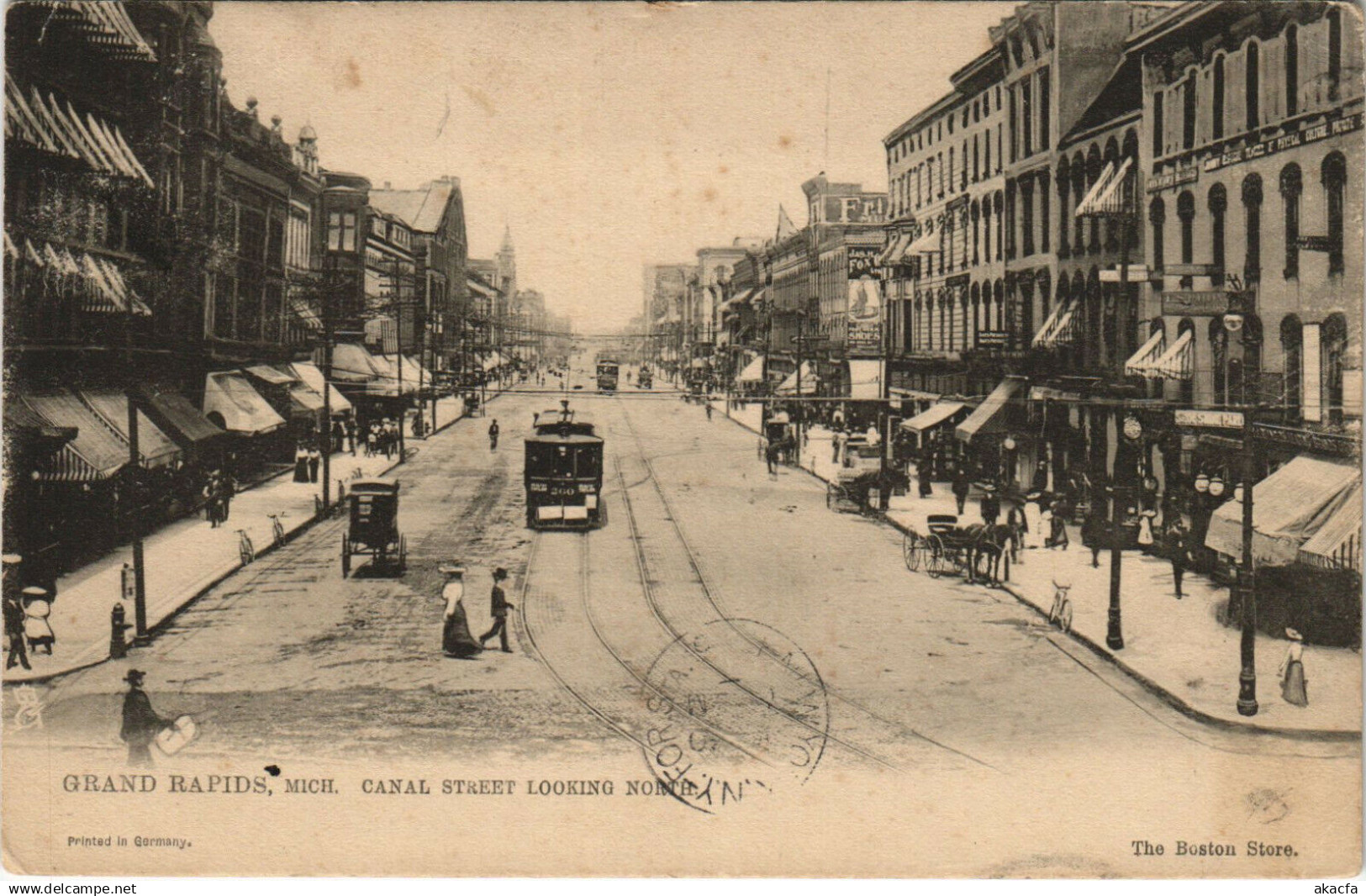 PC US, MI, GRAND RAPIDS, CANAL STREET LOOKING NORTH, Vintage Postcard (b32168)