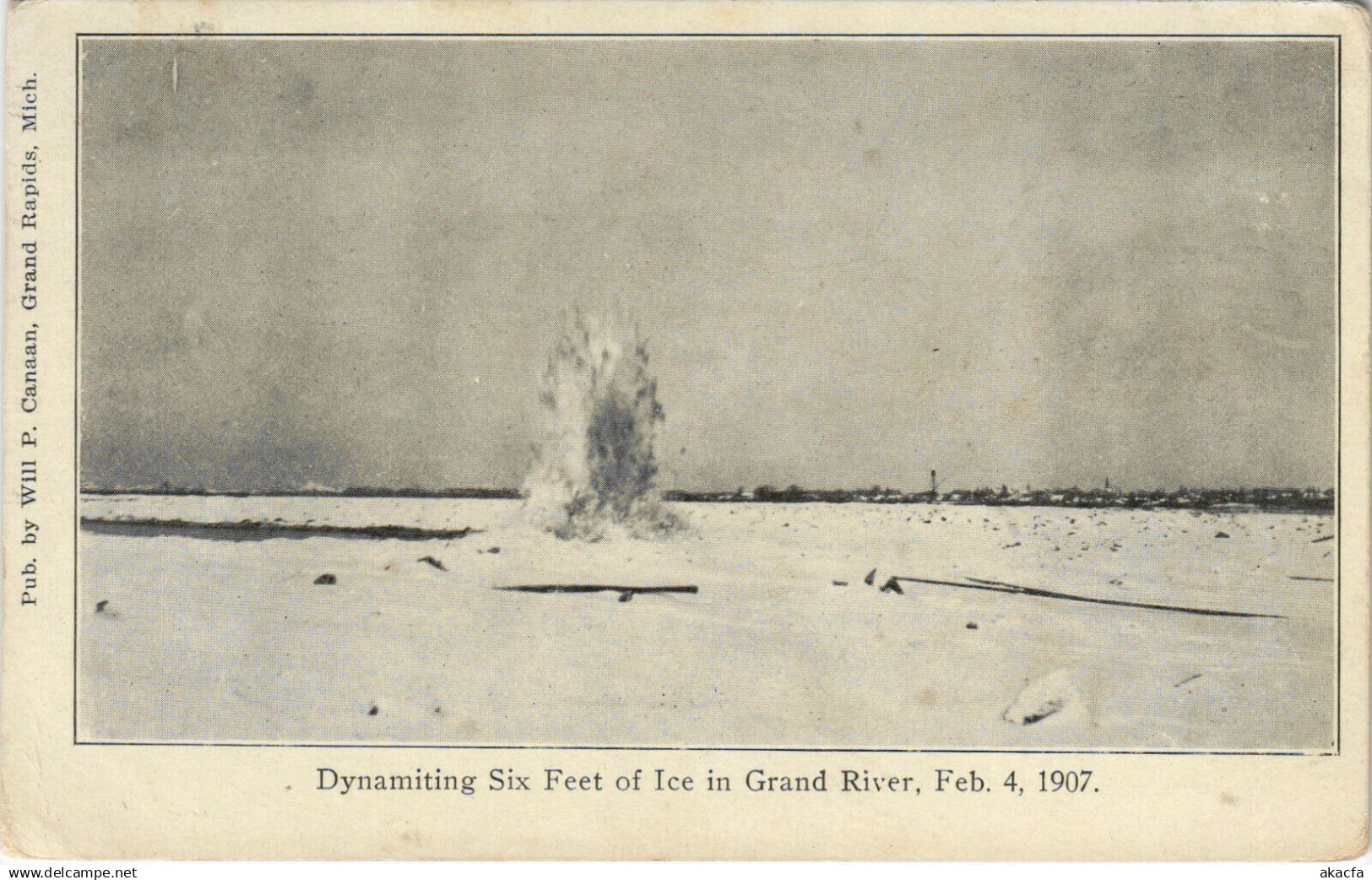 PC US, MI, GRAND RAPIDS, DYNAMITING SIX FEET OF ICE, Vintage Postcard (b32102)