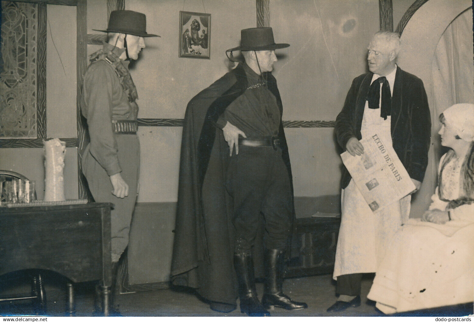 PC59503 Old Postcard. A Scene. Three Mens and Woman