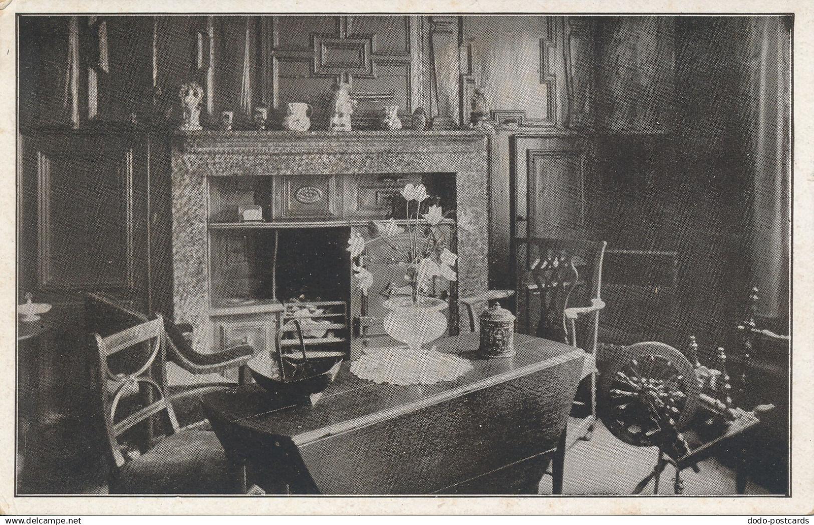 PC71939 Parlour. The Three Marines. Scarborough