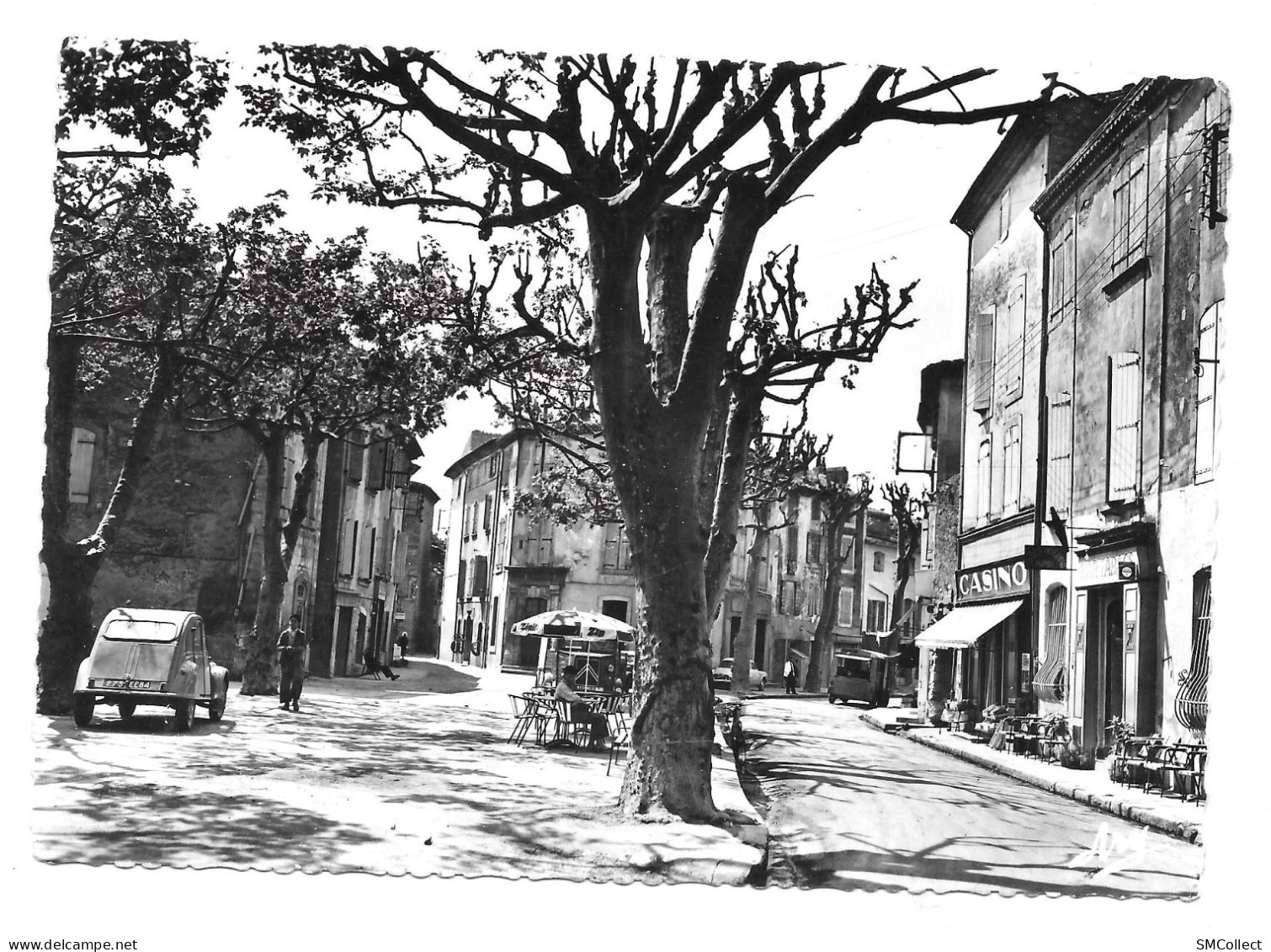 Pelissanne, place Pisavis (GF7017)