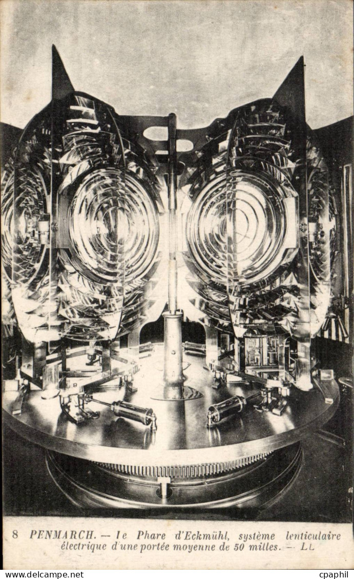 Penmarch CPA Le phare d'Eckmuhl (lighthouse) systeme lenticulaire electrique