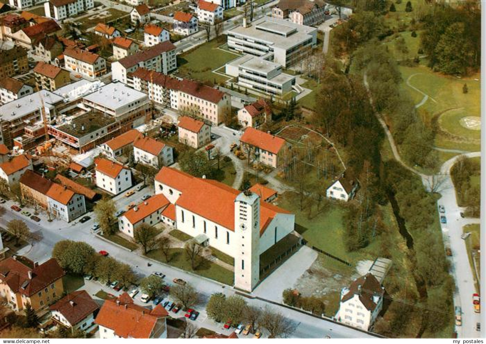 Penzberg Stadtpfarrkirche Christkoenig Fliegeraufnahme