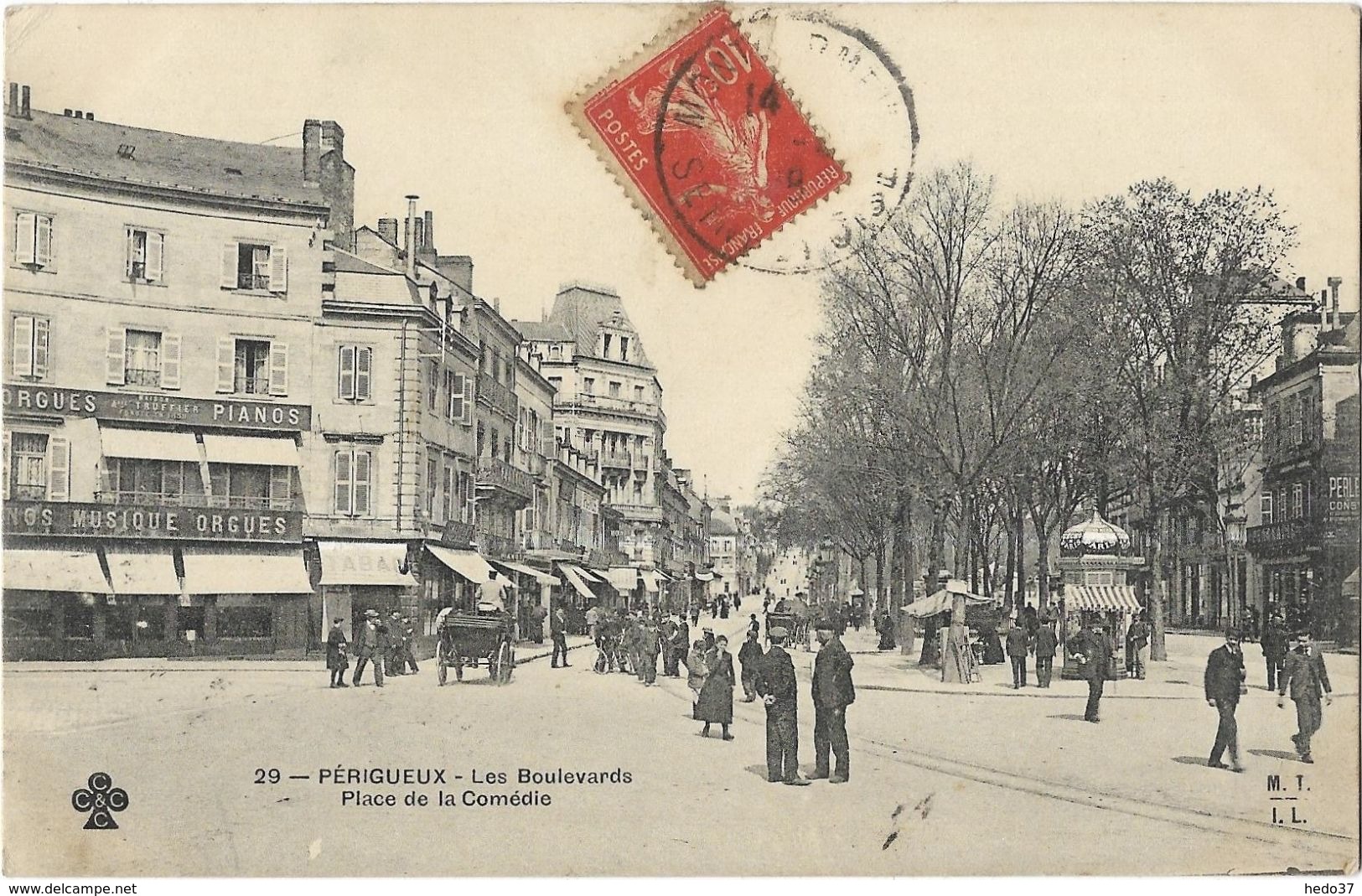 Périgueux - Les Boulevards - Place de la Comédie