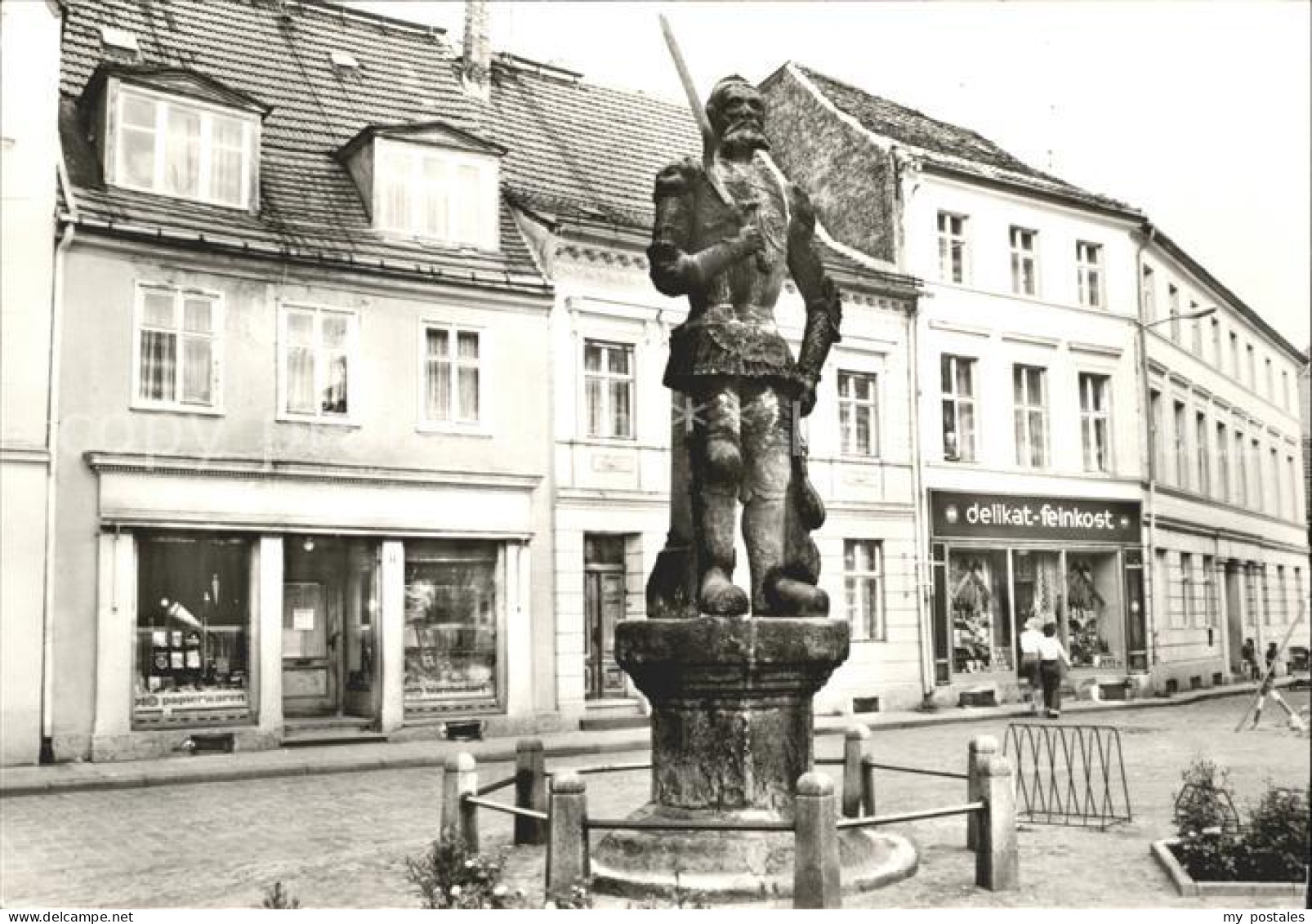 Perleberg Roland Statue