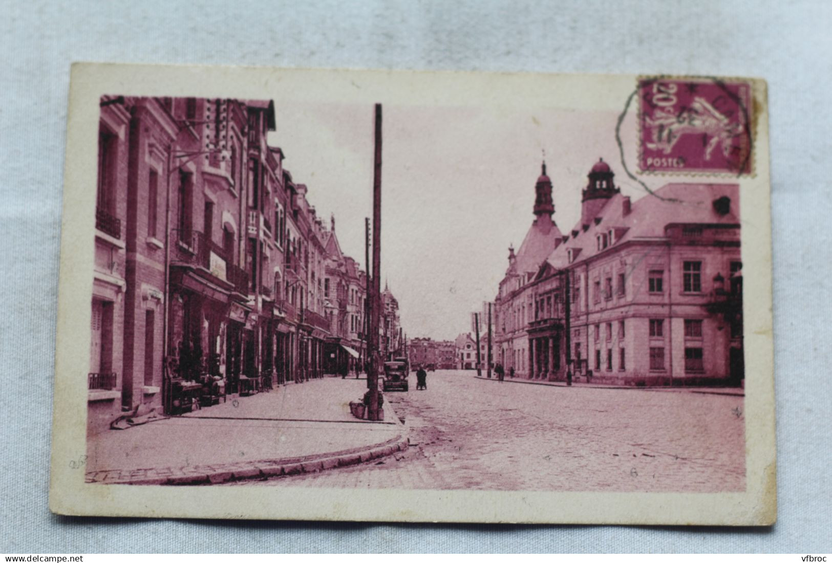 Peronne, rue saint Sauveur, Somme 80