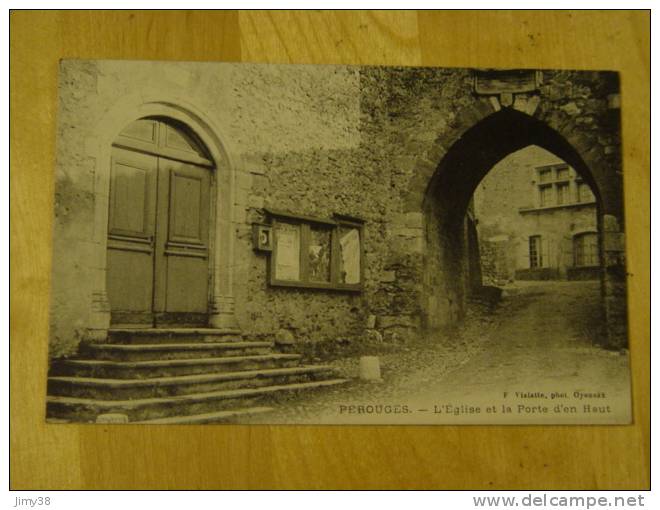 PEROUGES-L'EGLISE ET LA PORTE D'EN HAUT