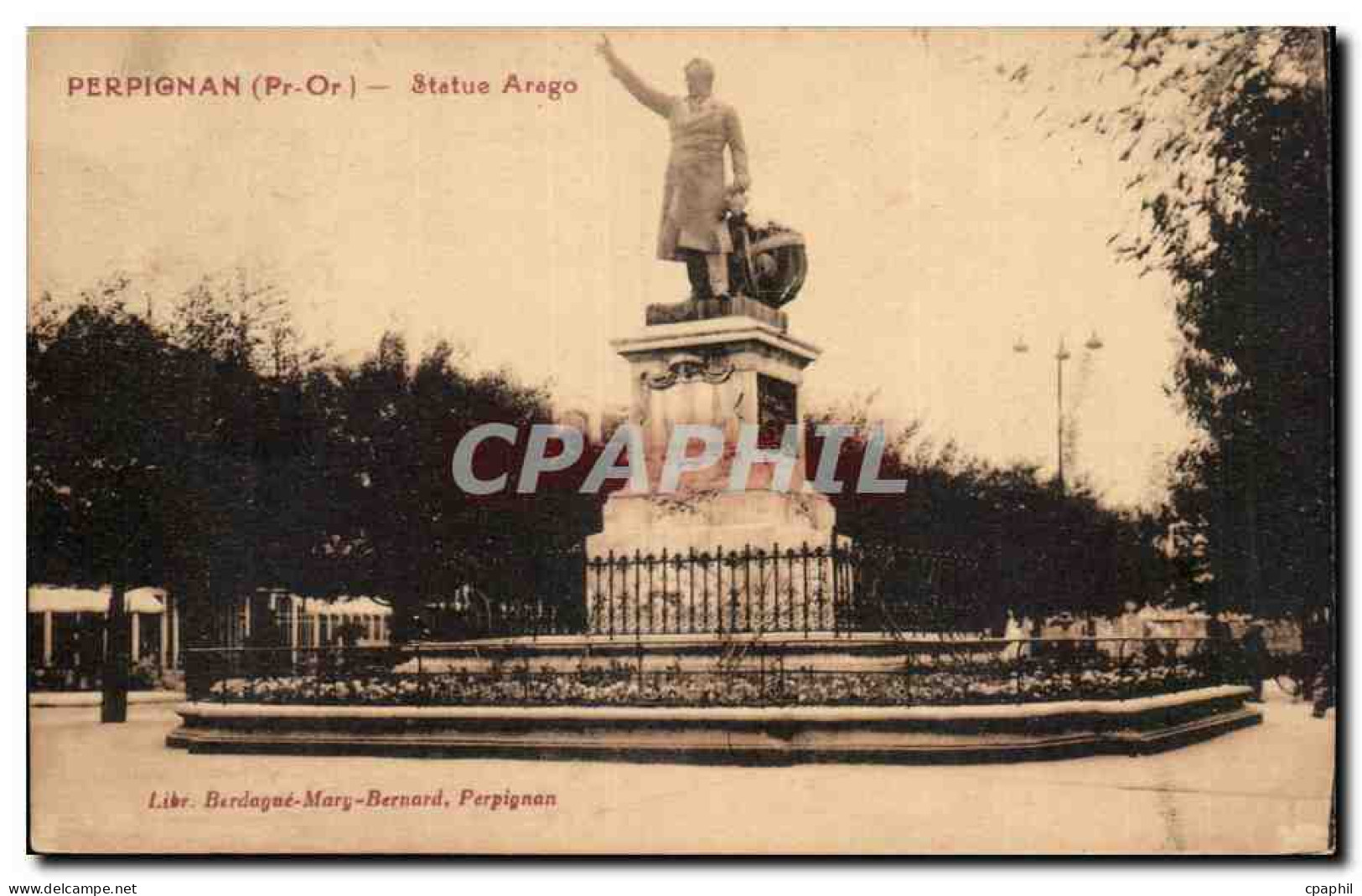 Perpignan CPA Statue Arago