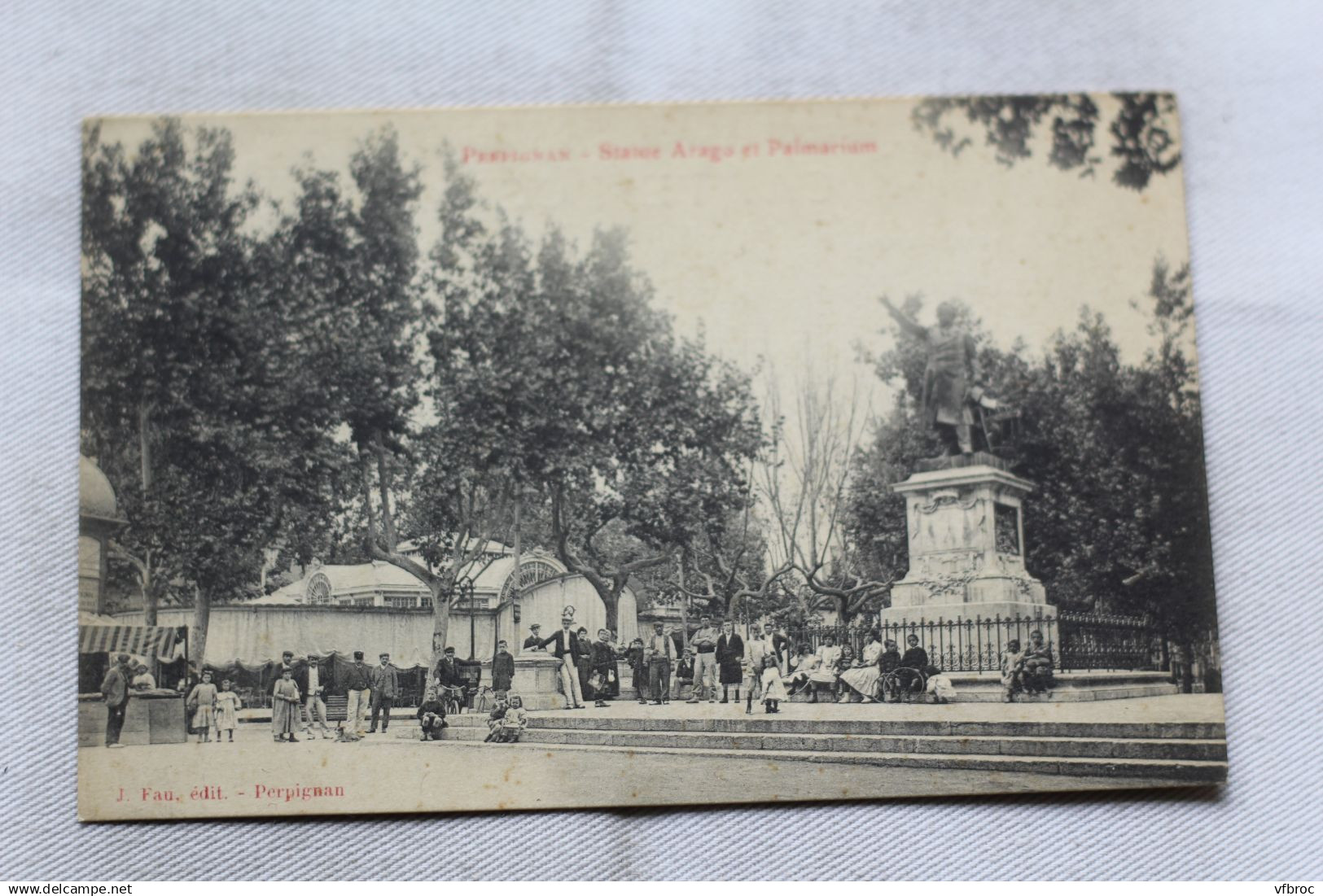 Perpignan, statue Arago et palmarium, Pyrénées Orientales 66