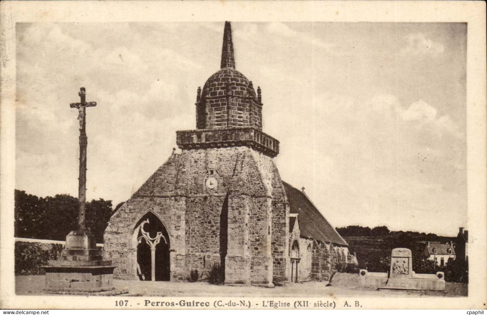 Perros Guirec CPA l'eglise