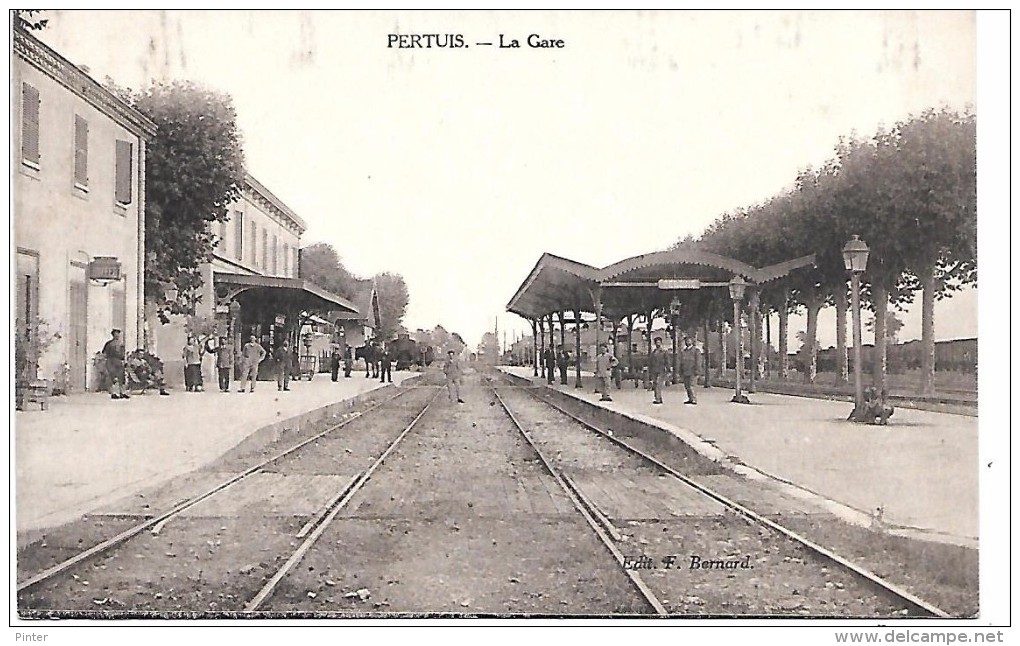 PERTUIS - La Gare