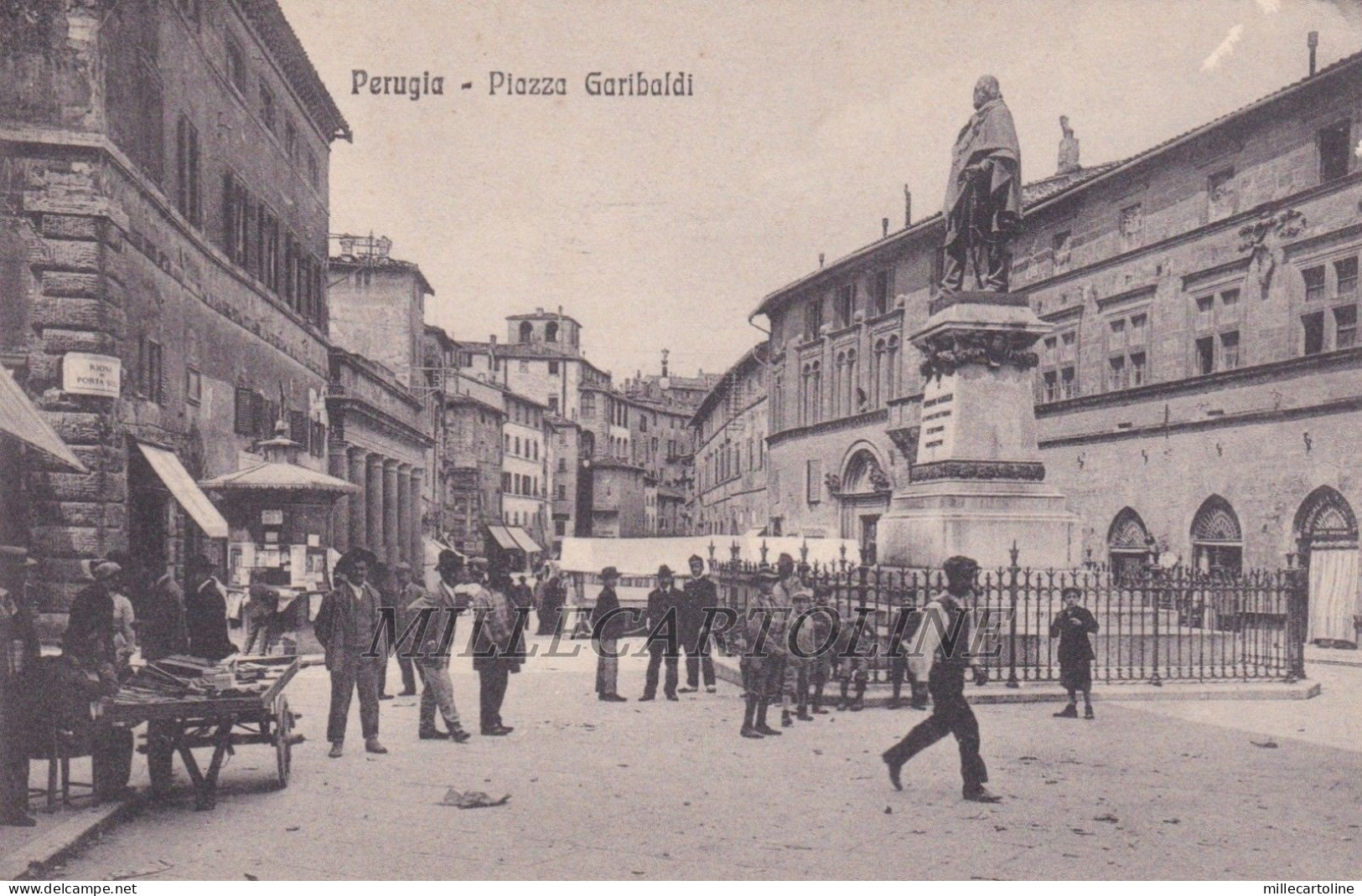 PERUGIA: Piazza Garibaldi