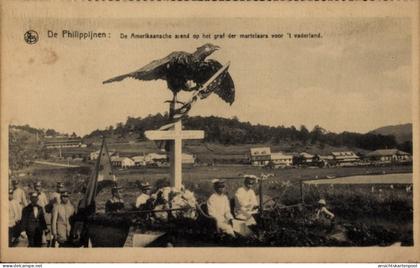 CPA Philippinen, amerikanische Helfer am Grab der Märtyrer des Vaterlandes