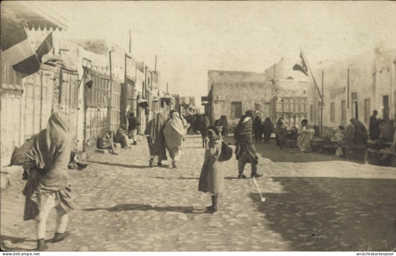 Photo CPA Bengasi Libyen, Straßenszene, 1942