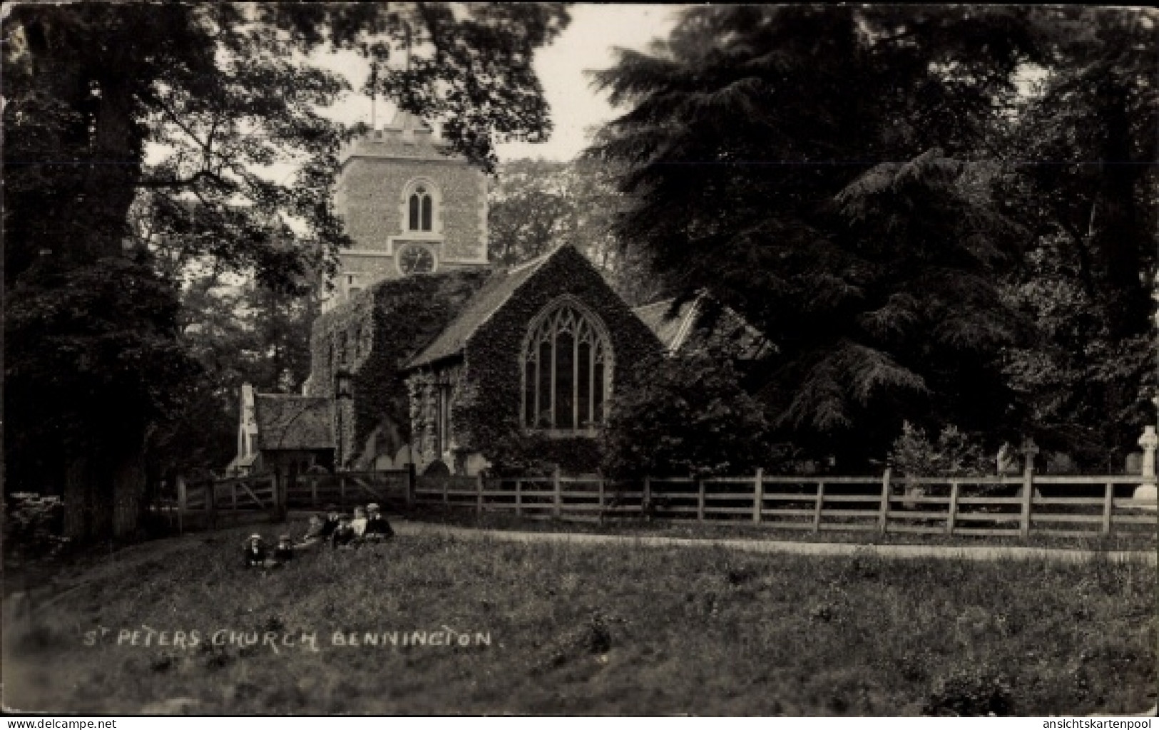 Photo CPA Bennington Hertfordshire England, St. Peters Church