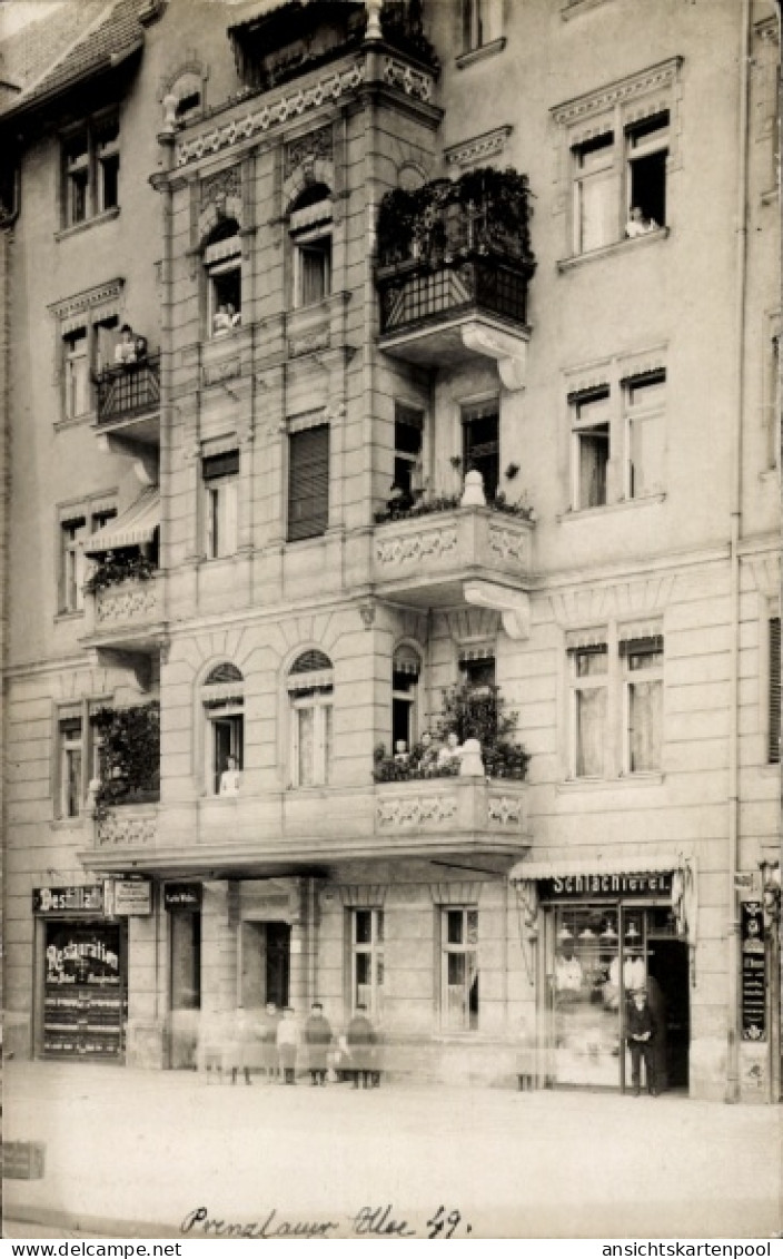 Photo CPA Berlin Prenzlauer Berg, Wohnhaus Prenzlauer Allee 49, Destillation, Schlachterei, Anwohner