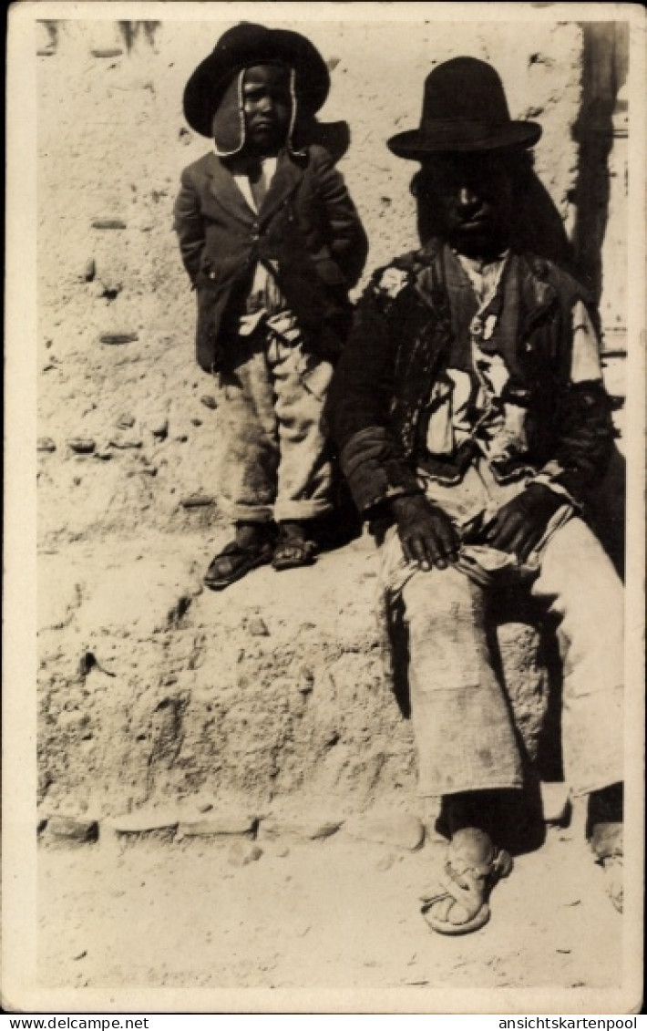 Photo CPA Bolivien, einheimischer Vater mit Kind