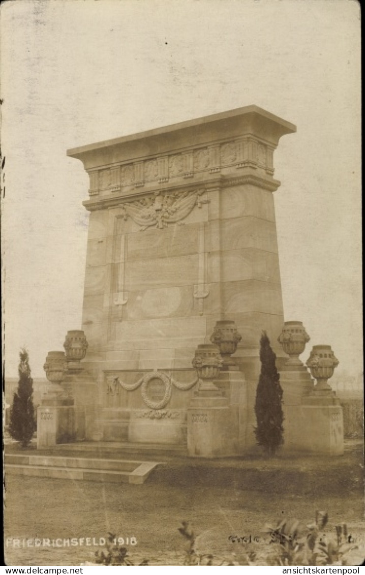 Photo CPA Friedrichsfeld Voerde am Niederrhein, Denkmal