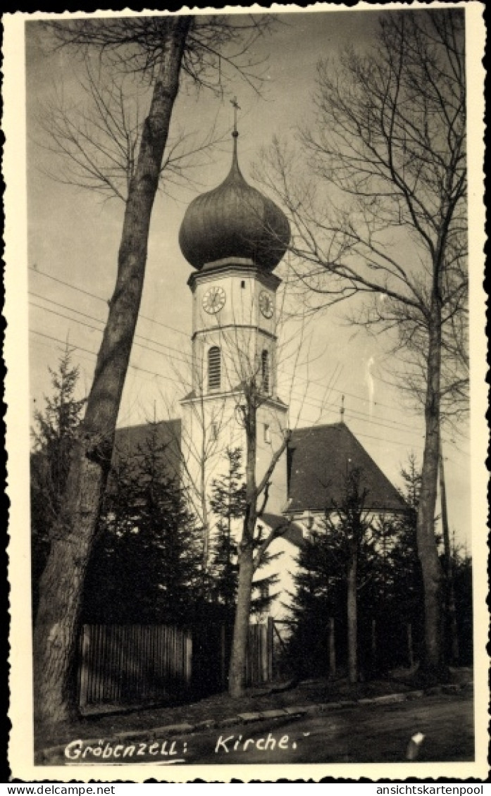 Photo CPA Gröbenzell, Ansicht der Kirche, Straßenpartie, Zwiebelturm
