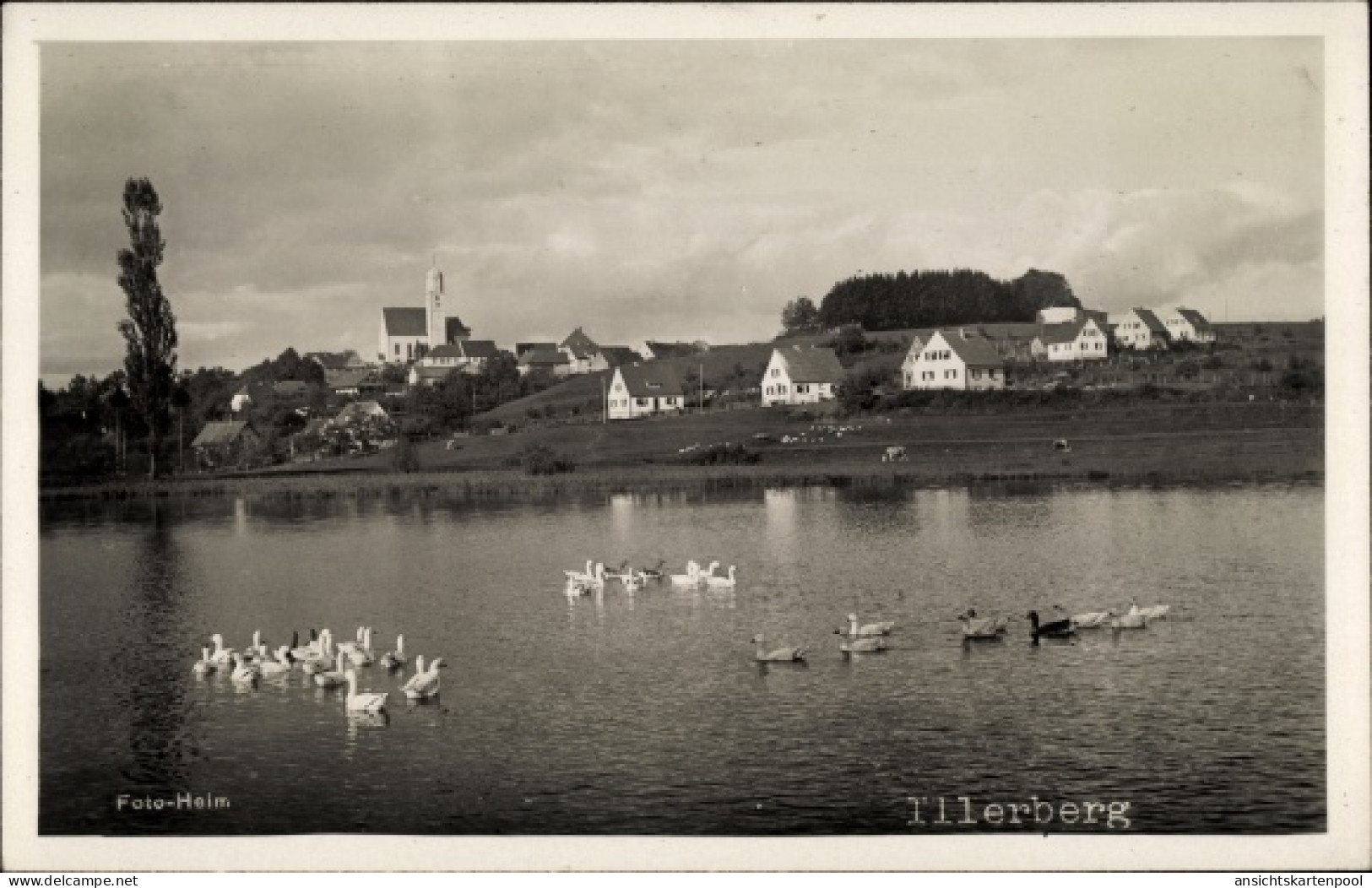 Photo CPA Illerberg Vöhringen Schwaben, Seepartie, Teilansicht Ort
