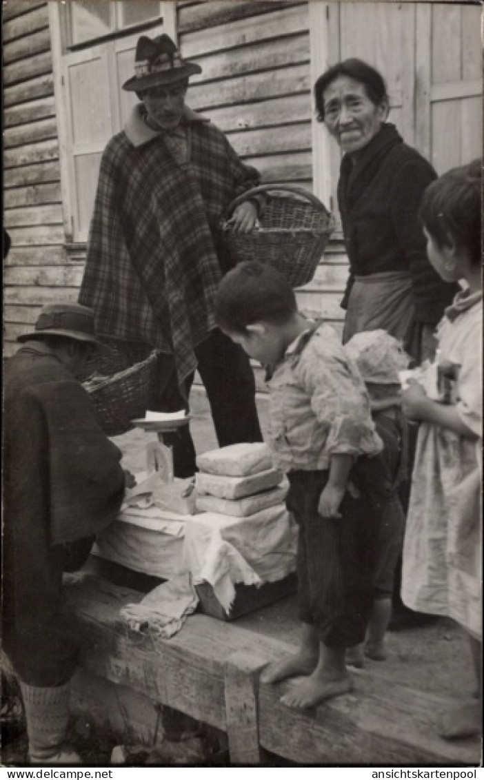 Photo CPA La Paz Bolivien, einheimische Familie am Steg, Ware