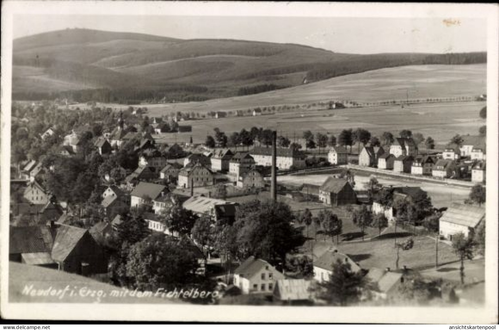 Photo CPA Neudorf Sehmatal im Erzgebirge, Gesamtansicht, Fichtelberg