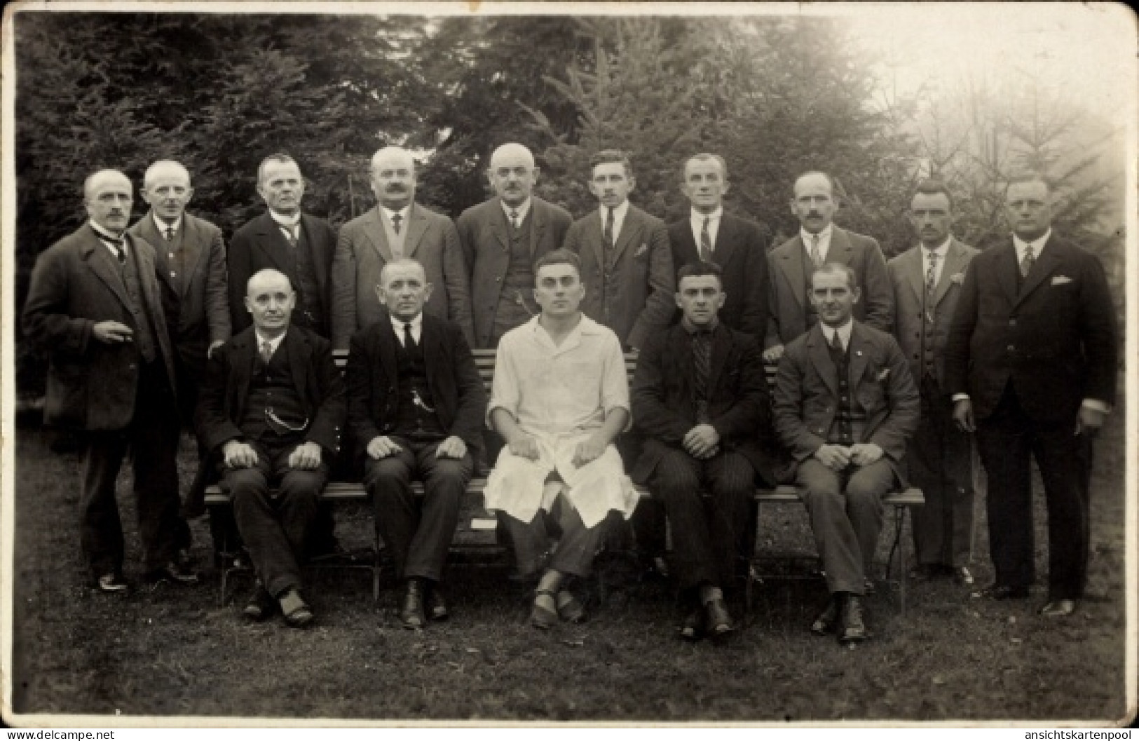 Photo Schmeckwitz Oberlausitz, Gruppenportrait, Herren in Anzug