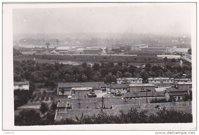 Photographie - Ville à situer - Hangars