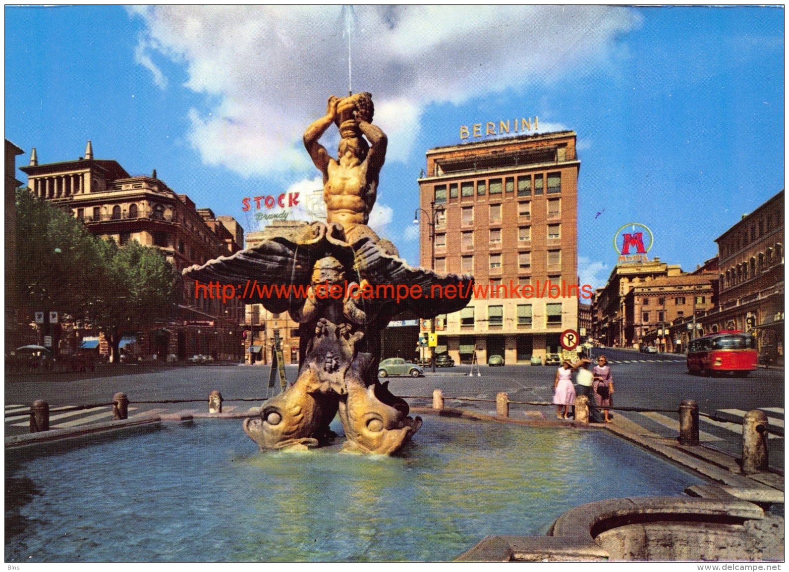 Piazza Barberini e Fontana del Bernini - Roma