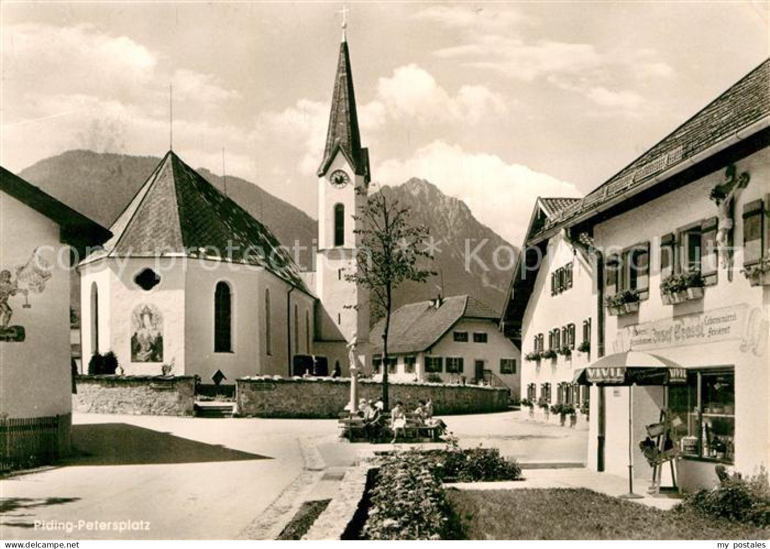 Piding Petersplatz Kirche Hochstaufen Fuderheu Chiemgauer Alpen