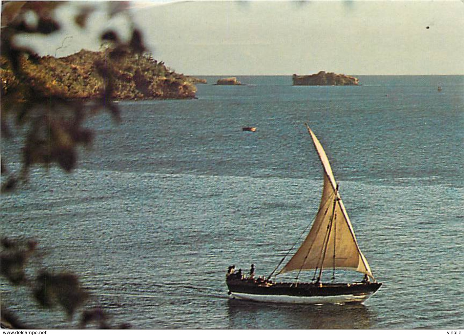 PIE-17-P.E. 3086 : MAYOTTE VUE DE MAMOUDZOU