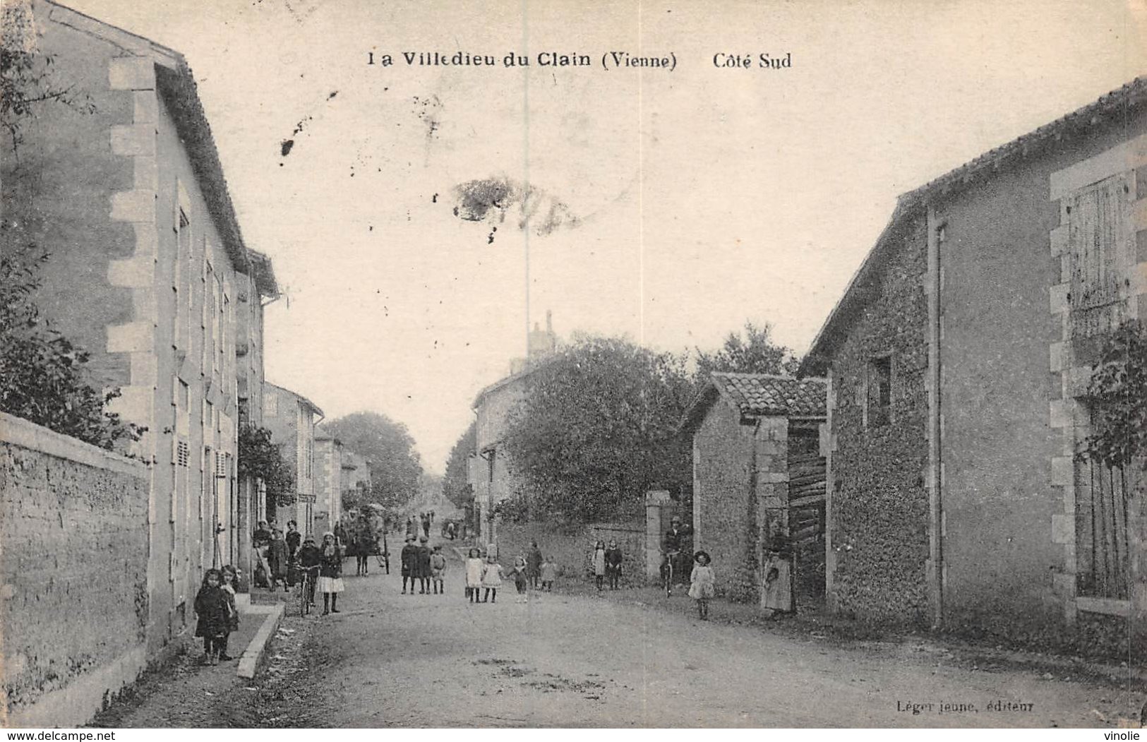 PIE.T.19-9884 : LA VILLEDIEU DU CLAIN.