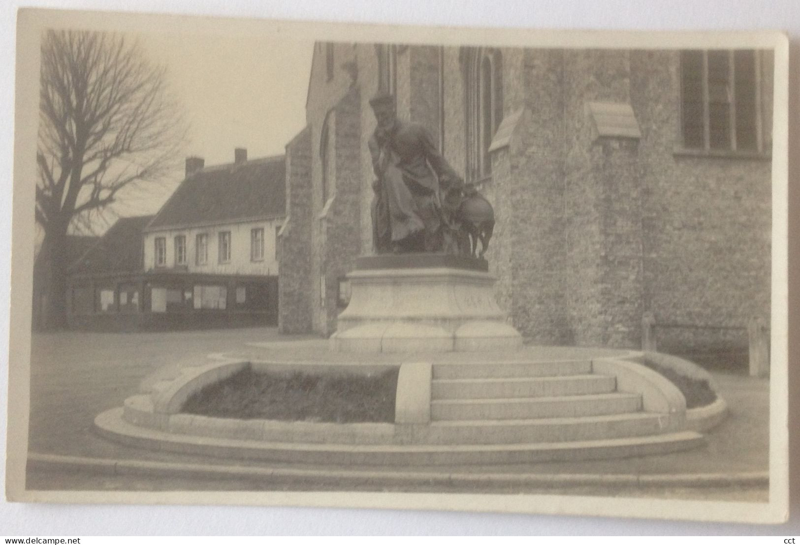 Pittem  Pitthem   FOTOKAART van het standbeeld Pater Verbiest