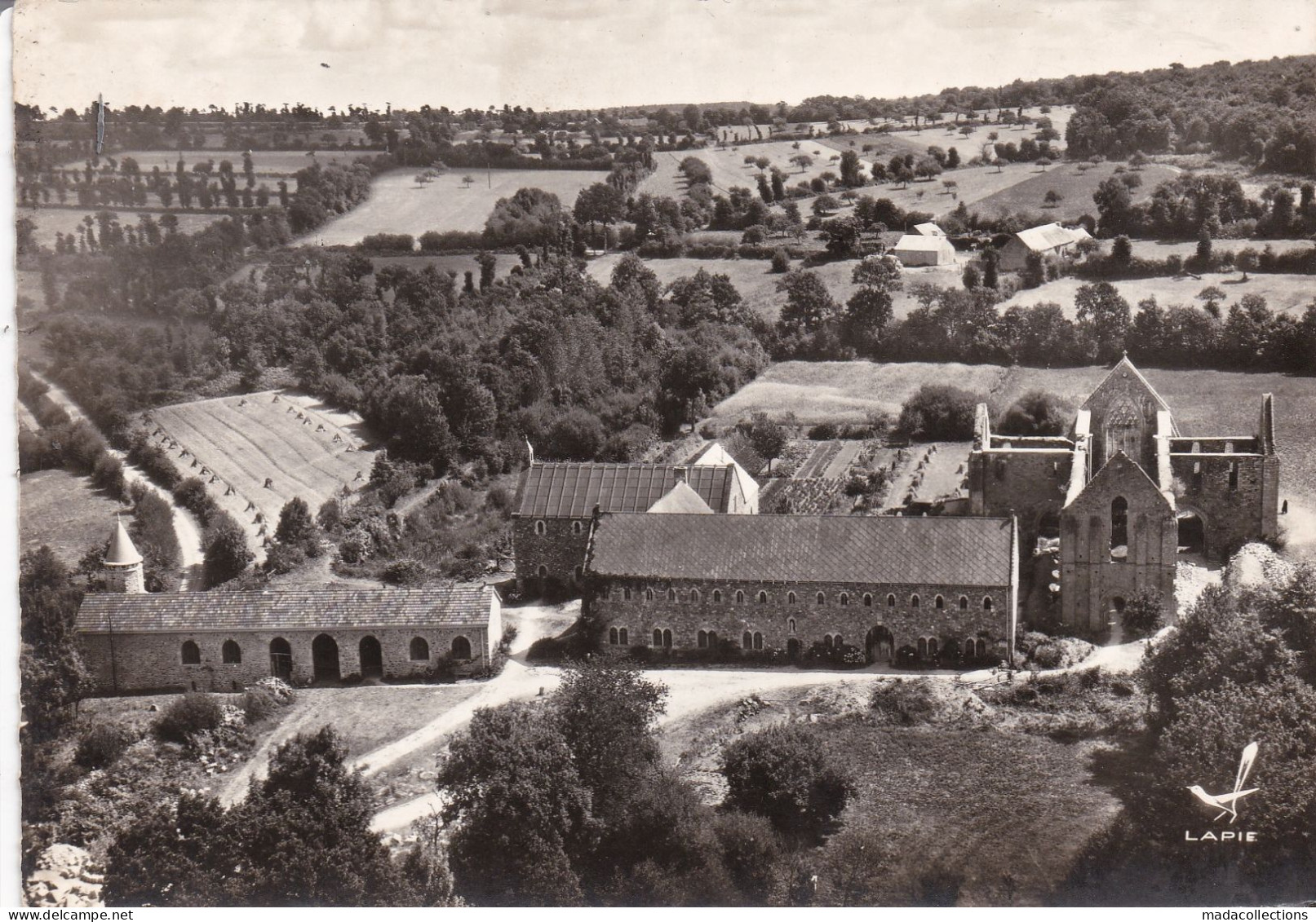 Plénée-Jugon (22 - Côtes d'Armor) L'Abbaye de Boquen
