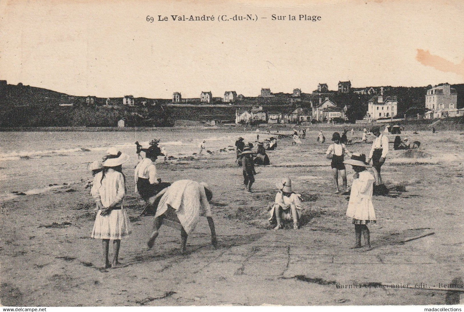 Pléneuf Val André (22 - Côtes d'Armor) Sur la plage