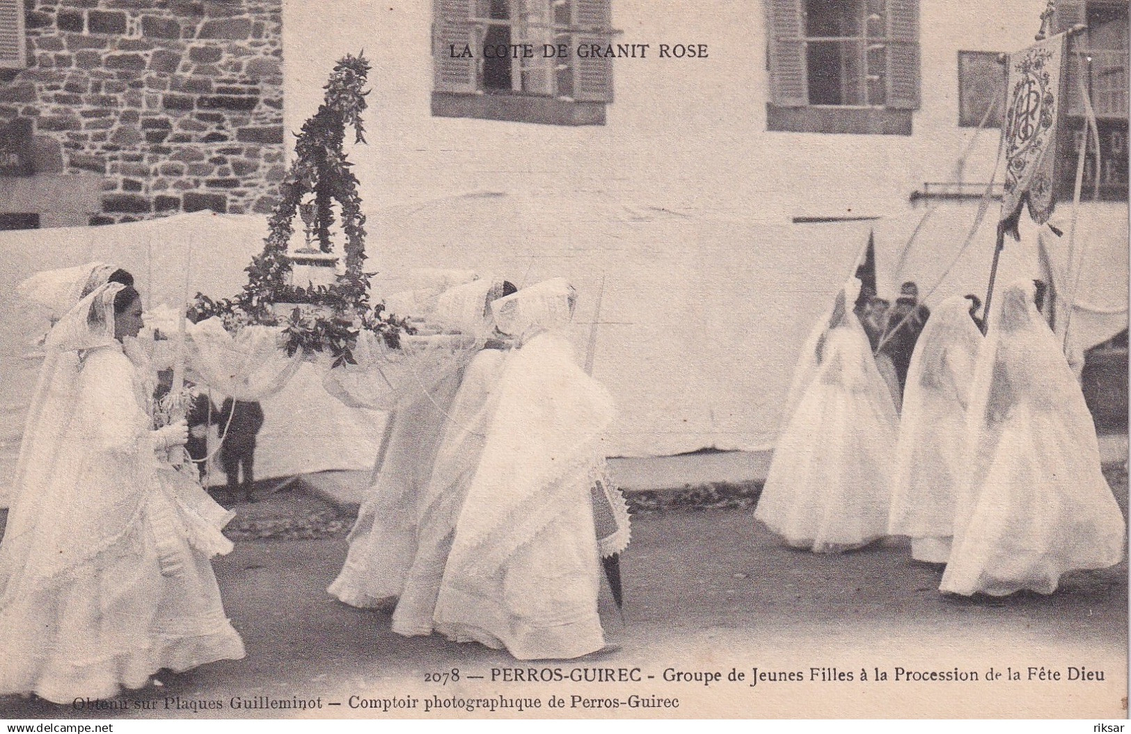 PLESTIN LES GREVES(PROCESSION FETE  DIEU)