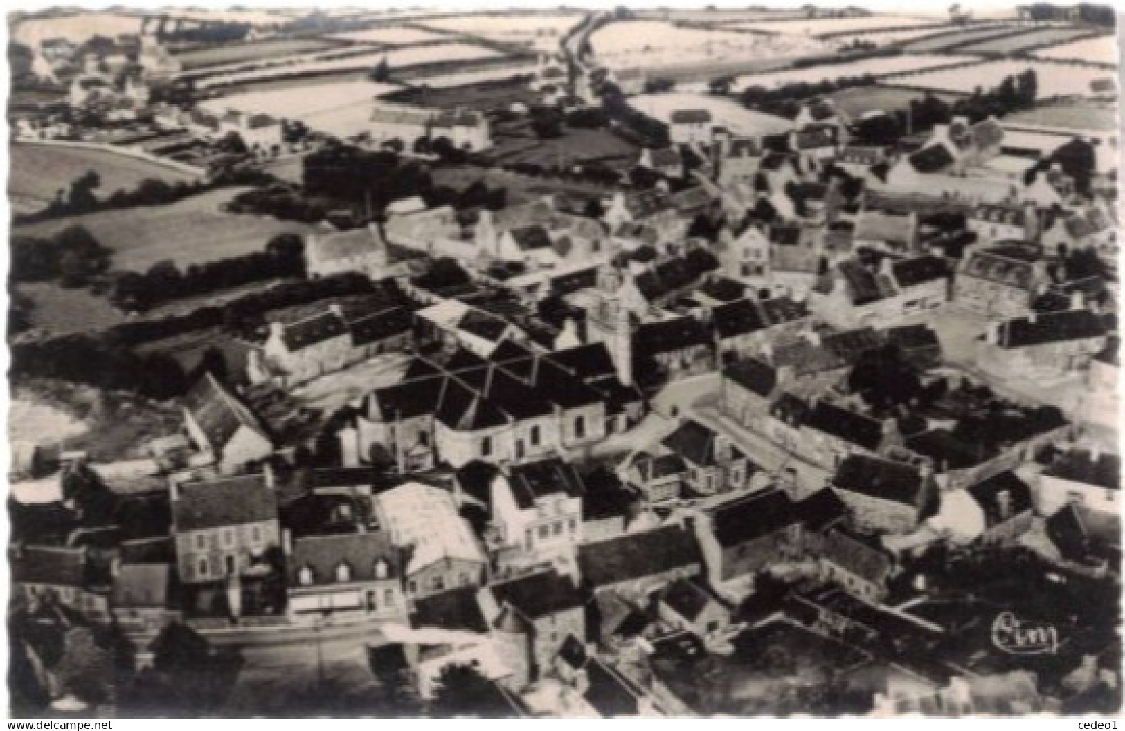 PLEUBIAN  VUE GENERALE AERIENNE