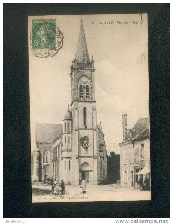 Pleumartin (86) - Eglise ( animée Ed. Baricault )