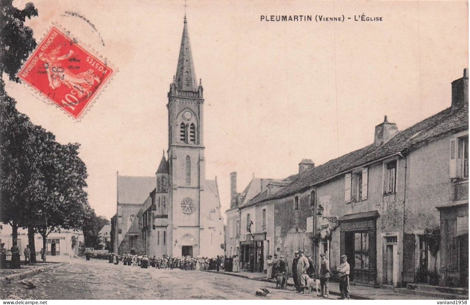 PLEUMARTIN -l'église