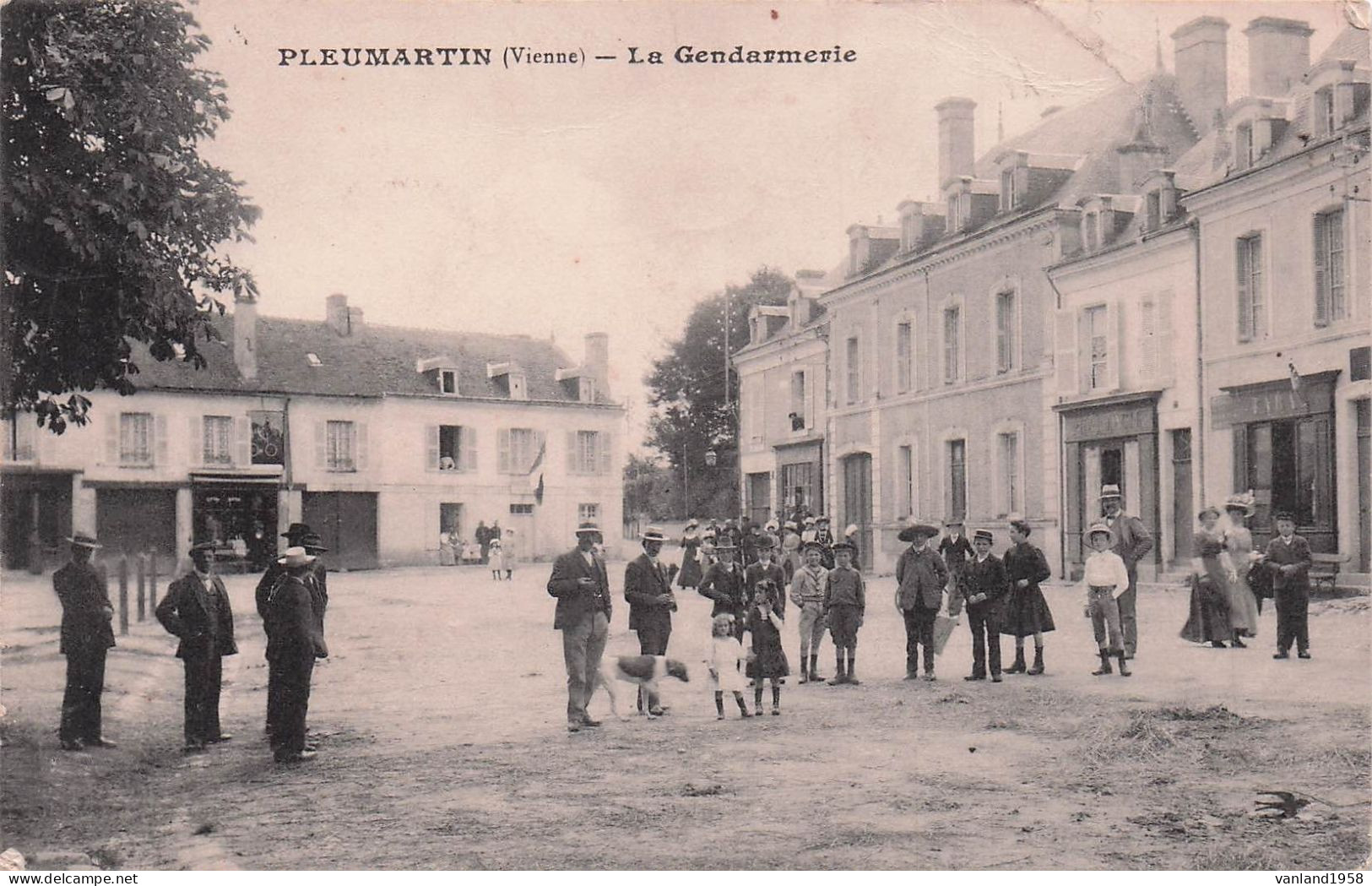 PLEUMARTIN -la gendarmerie