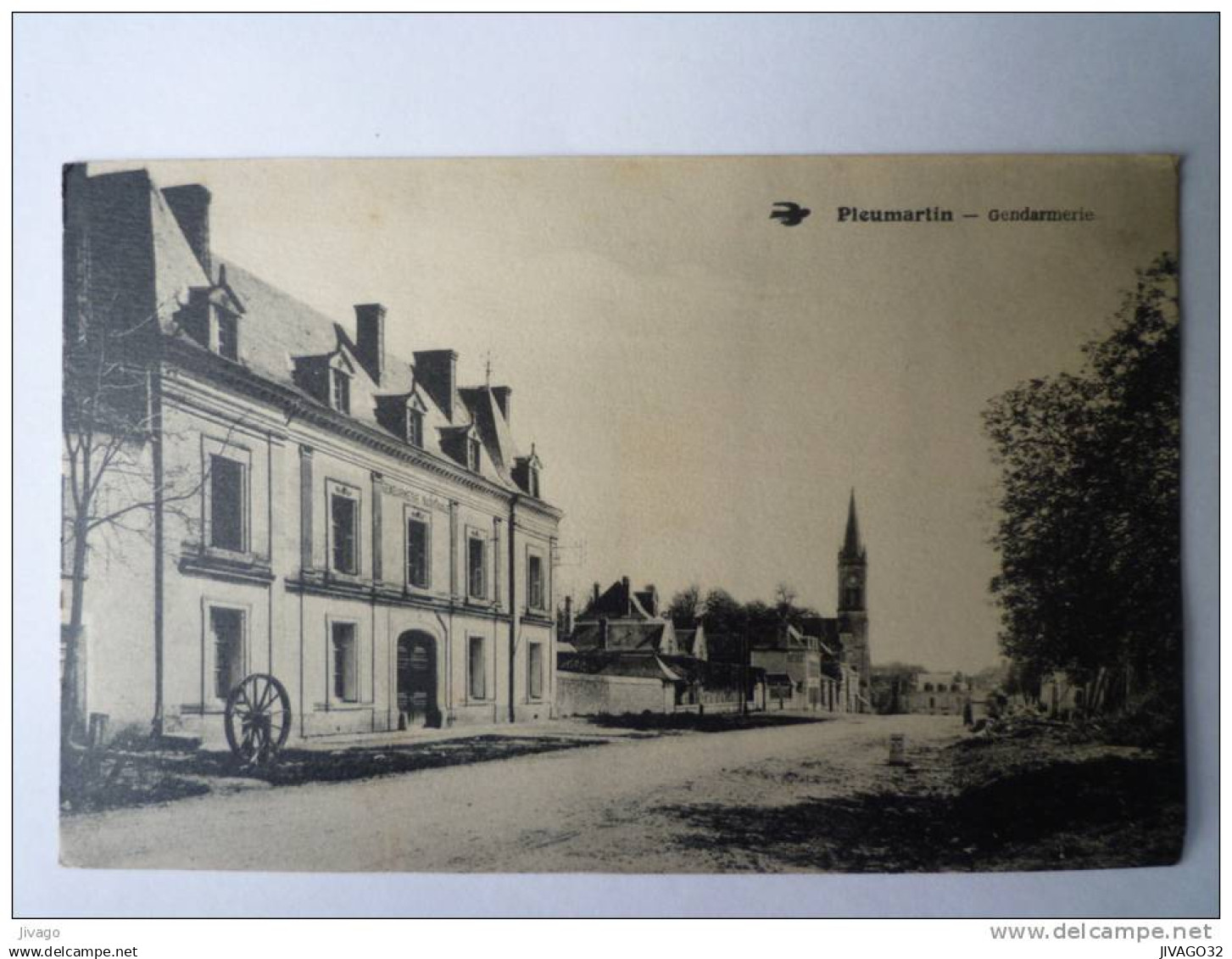 PLEUMARTIN  (Vienne)  :  GENDARMERIE