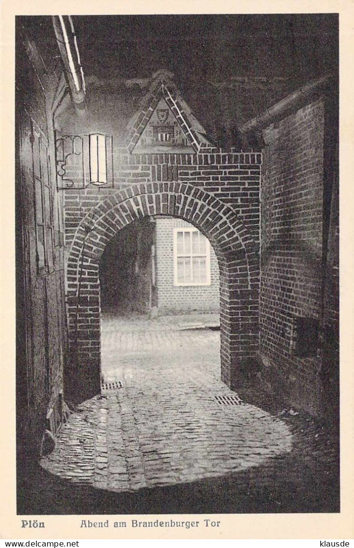 Plön - Abend am Brandenburger Tor